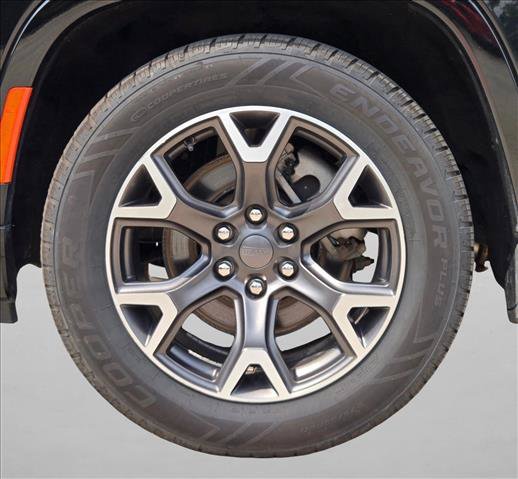 Used 2024 Jeep Wagoneer Series III AWD/4WD image 23