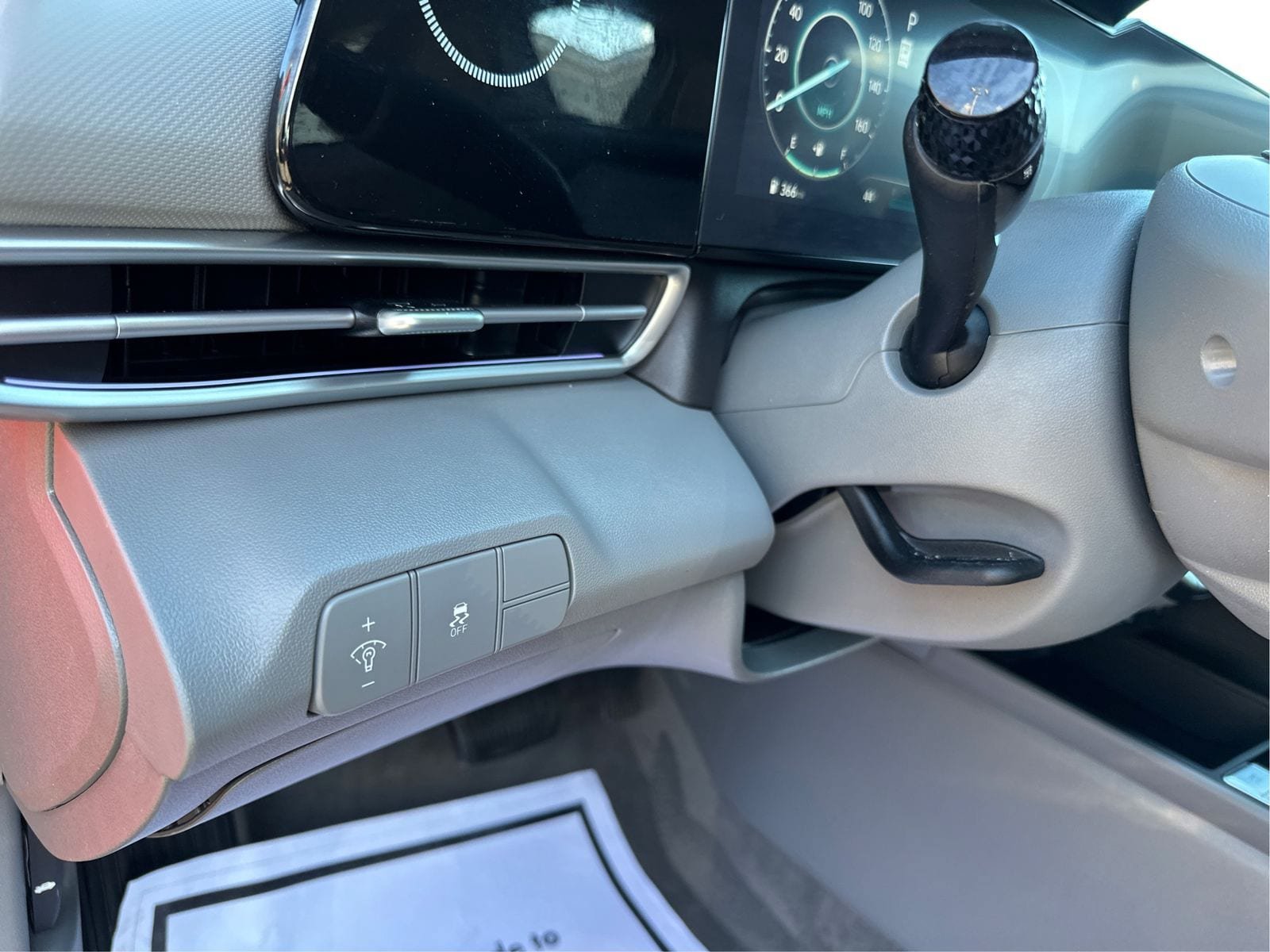 Certified 2024 Hyundai Elantra SEL FWD image 19