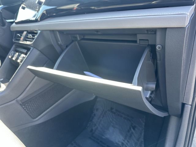 Used 2022 Volkswagen Taos SEL w/ Panoramic Sunroof Package image 33
