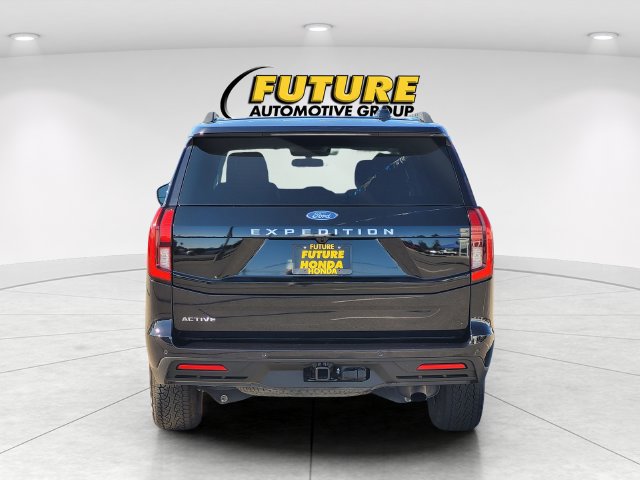 Used 2025 Ford Expedition Active AWD/4WD image 8