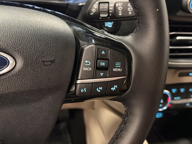Certified 2022 Ford Escape SEL FWD image 17