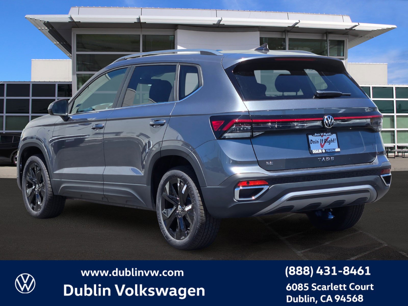 New 2026 Volkswagen Taos SE FWD image 6