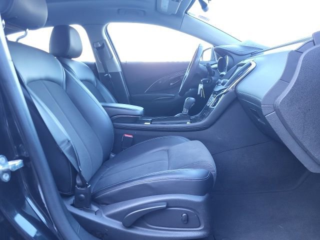 Used 2015 Buick LaCrosse Base image 13