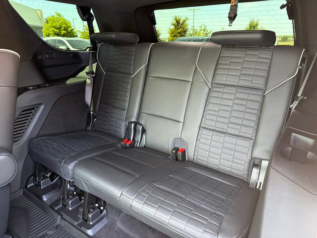 Used 2026 Cadillac Escalade Platinum Sport w/ LPO, ONYX Package AWD/4WD image 40