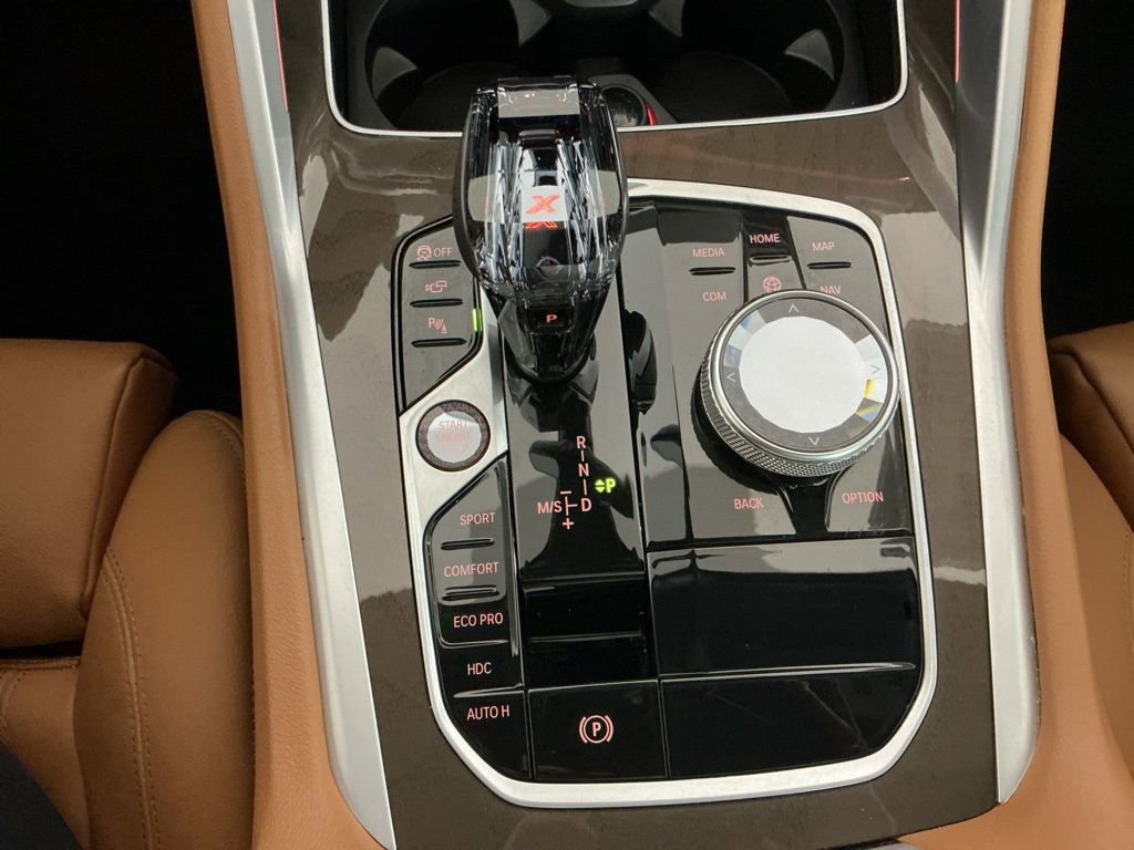 Certified 2022 BMW X6 xDrive40i w/ Premium Package image 12