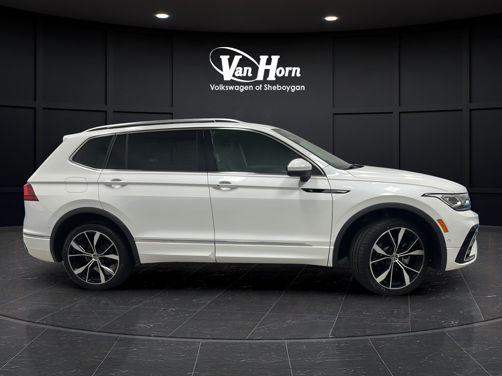 Used 2024 Volkswagen Tiguan SEL R-Line AWD/4WD image 8
