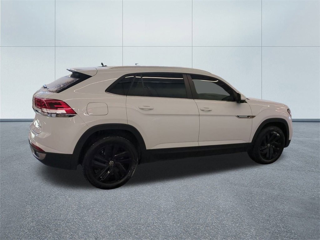Used 2023 Volkswagen Atlas Cross Sport SE image 2
