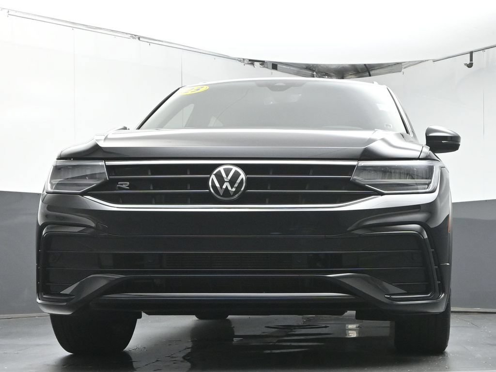 Used 2023 Volkswagen Tiguan SE R-Line FWD image 33