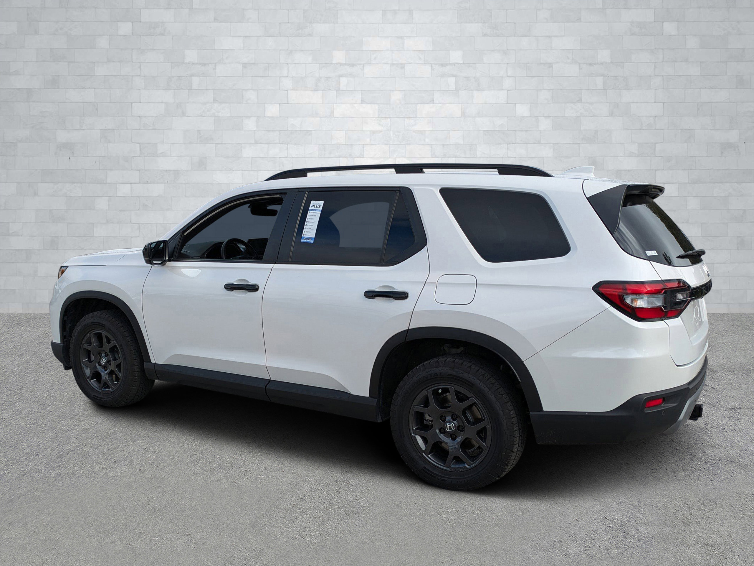 Used 2023 Honda Pilot TrailSport image 7