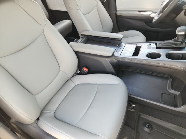 New 2026 Toyota Sienna XLE FWD image 10