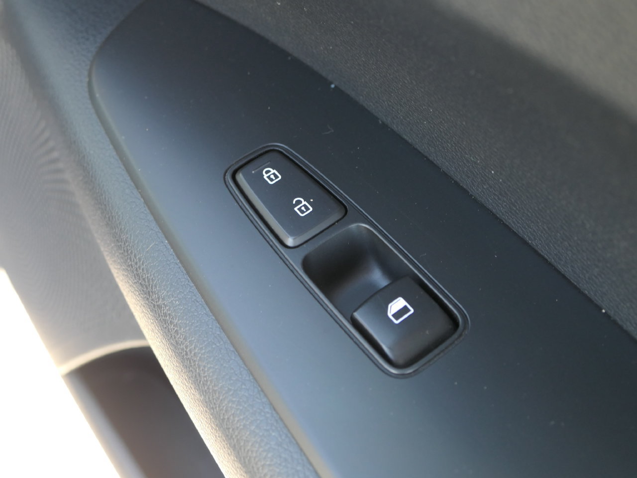Certified 2024 Kia Forte LXS w/ LXS Technology Package FWD image 29