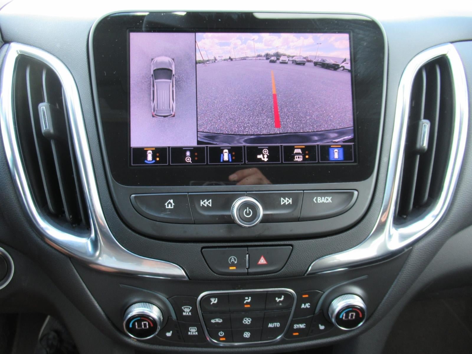 Used 2022 Chevrolet Equinox LT FWD image 29