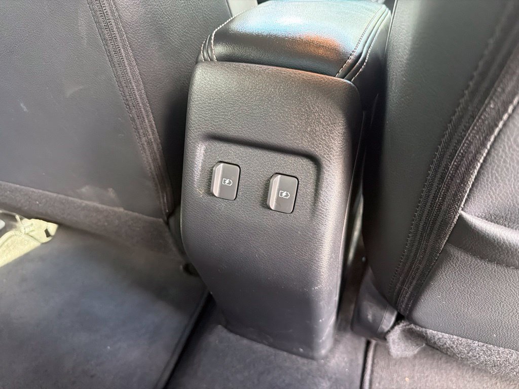 Used 2024 Nissan Kicks SR w/ SR Premium Package FWD image 22
