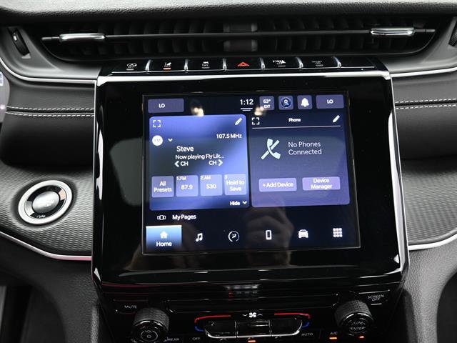 Used 2025 Jeep Grand Cherokee Laredo X image 13