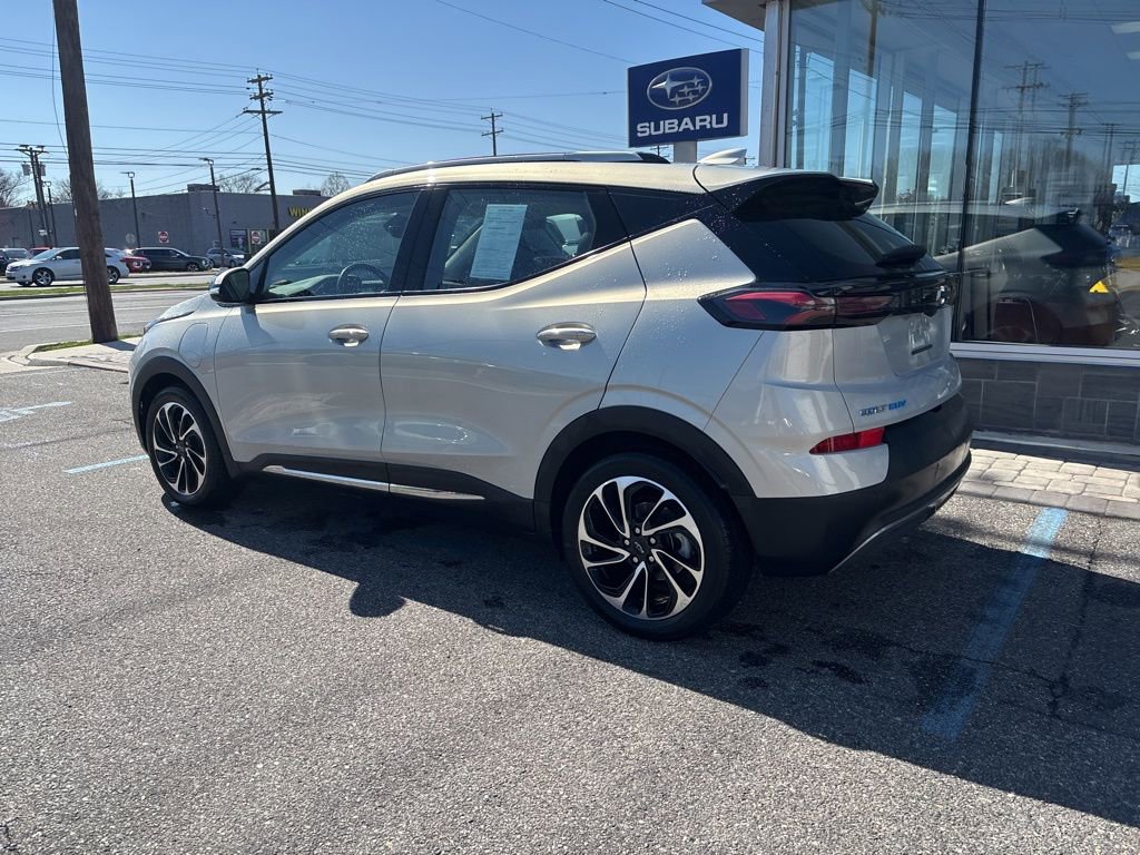 Used 2022 Chevrolet Bolt EUV Premier w/ Sun & Sound Package image 9