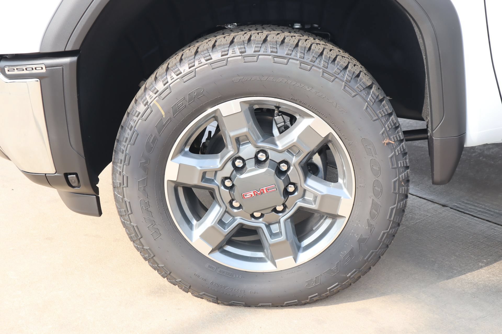 New 2026 GMC Sierra 2500 SLT w/ SLT Premium Package AWD/4WD image 19