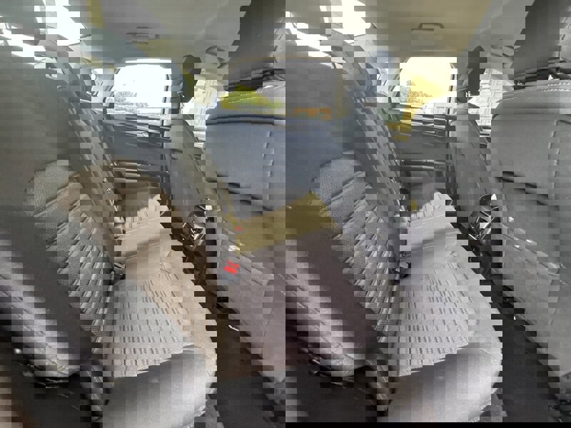 Used 2020 Ford Fusion SE image 16