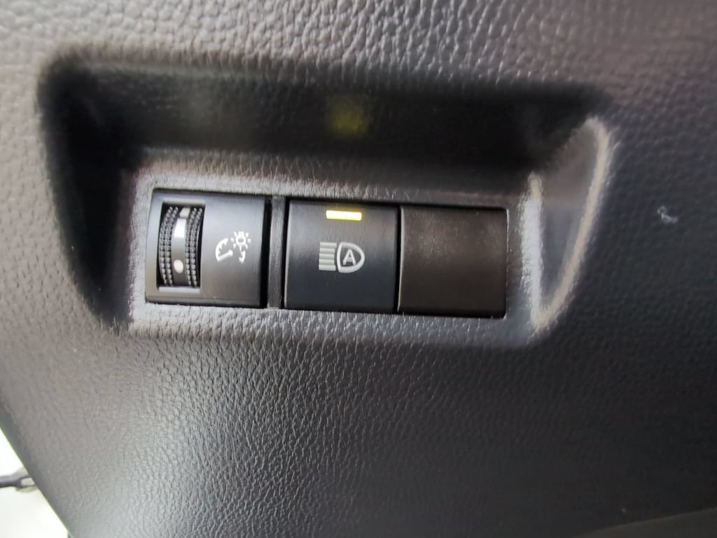 Used 2023 Toyota RAV4 XLE AWD/4WD image 19