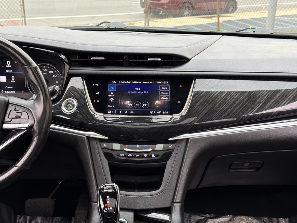 Used 2022 Cadillac XT6 Premium Luxury w/ Technology Package AWD/4WD image 28