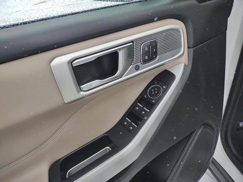 Used 2020 Ford Explorer Limited w/ Class III Trailer Tow Package image 23