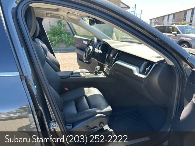 Used 2018 Volvo XC60 T6 Momentum w/ Vision Package AWD/4WD image 27