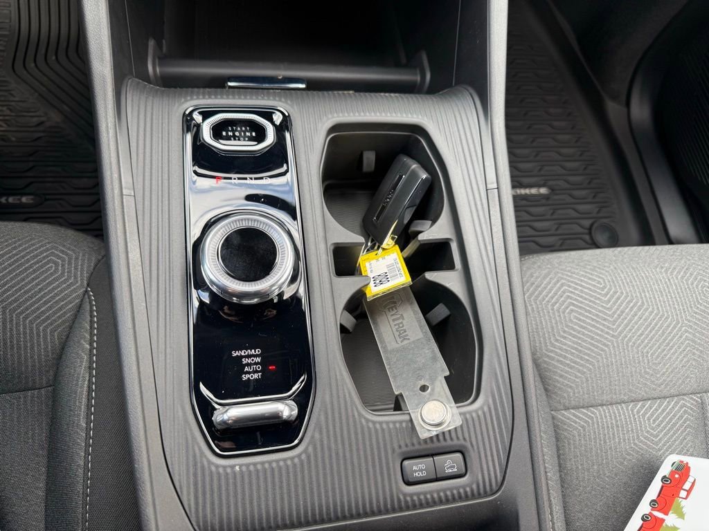 New 2026 Jeep Cherokee Laredo AWD/4WD image 11