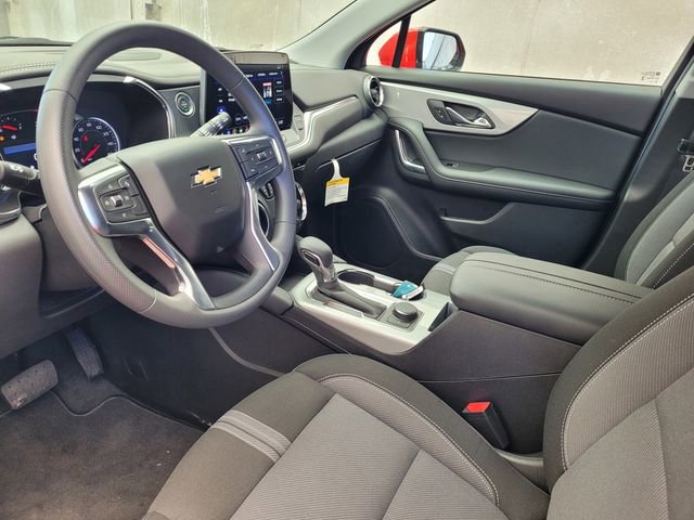 Used 2025 Chevrolet Blazer LT AWD/4WD image 12