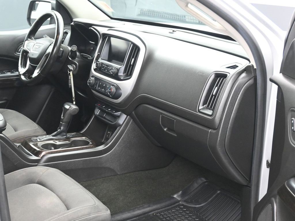 Used 2016 GMC Canyon SLE image 6