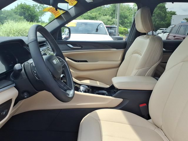 Certified 2023 Jeep Grand Cherokee L Limited w/ Luxury Tech Group II AWD/4WD image 23