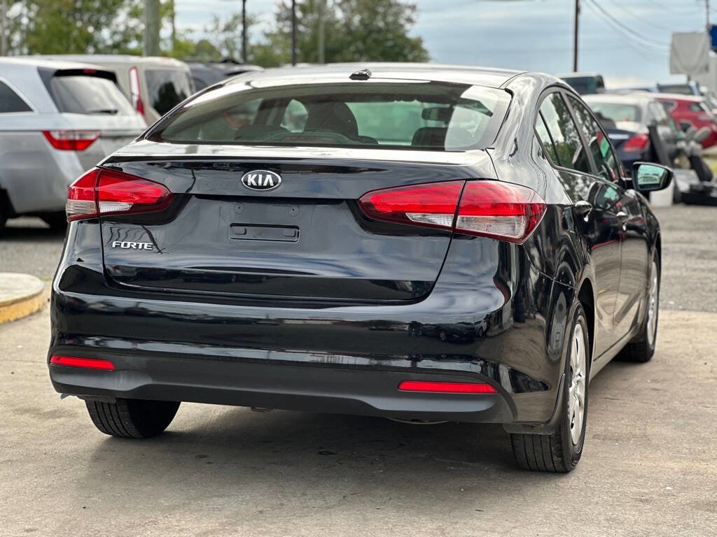 Used 2018 Kia Forte LX image 10