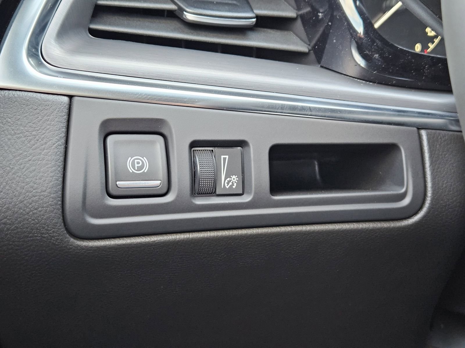 New 2026 Cadillac XT5 Luxury image 23