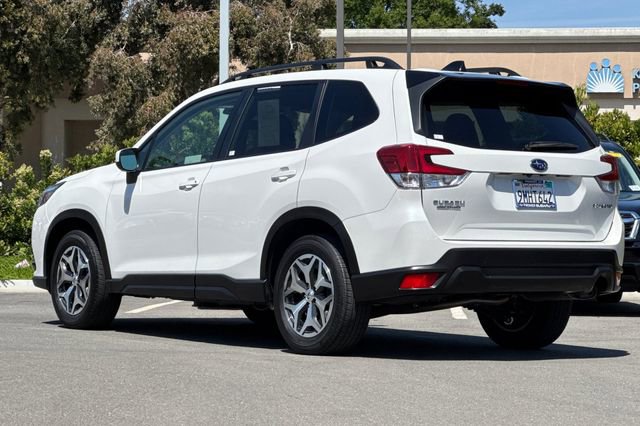 Used 2024 Subaru Forester Premium AWD/4WD image 6