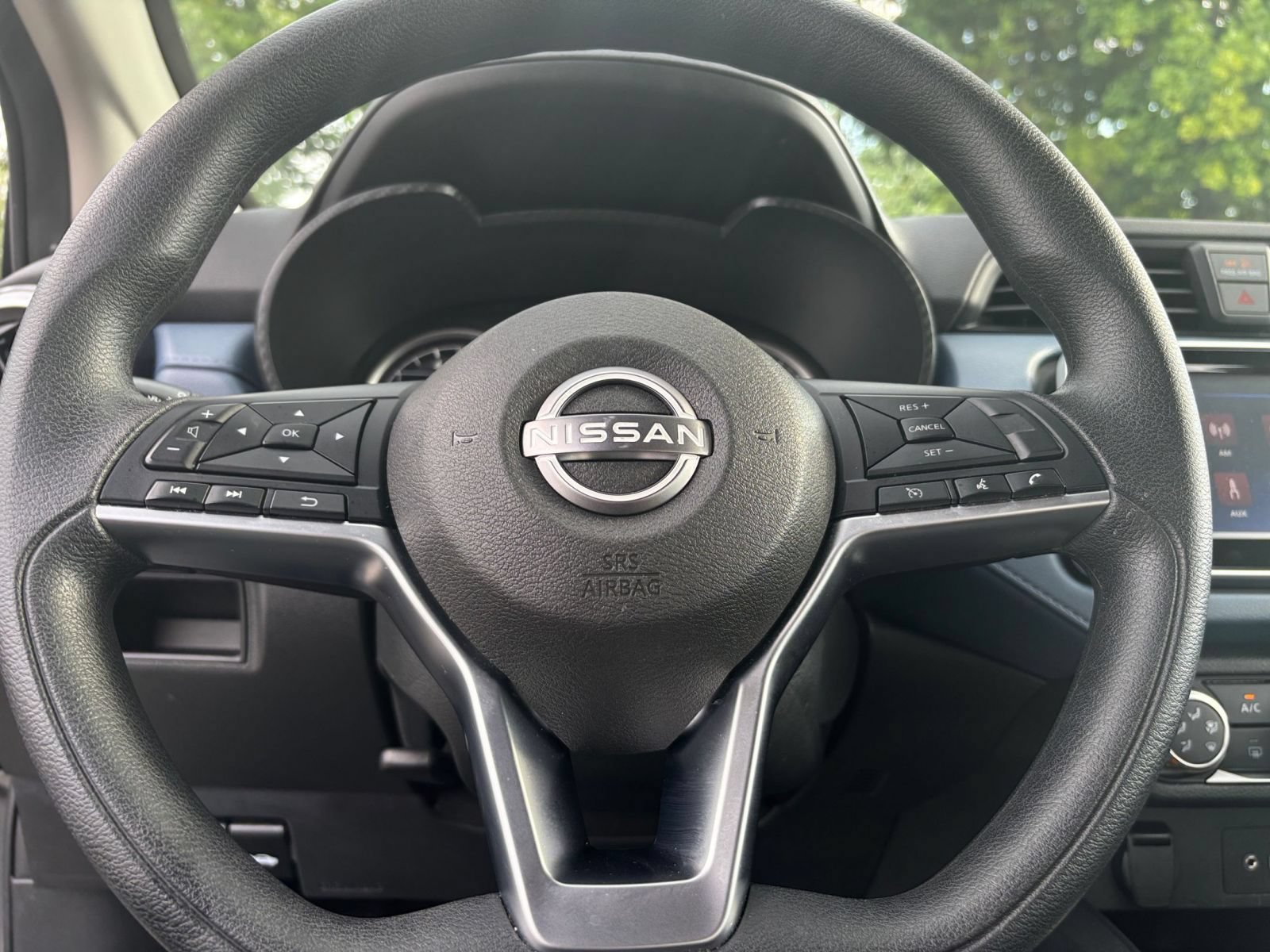 Used 2025 Nissan Versa SV FWD image 27