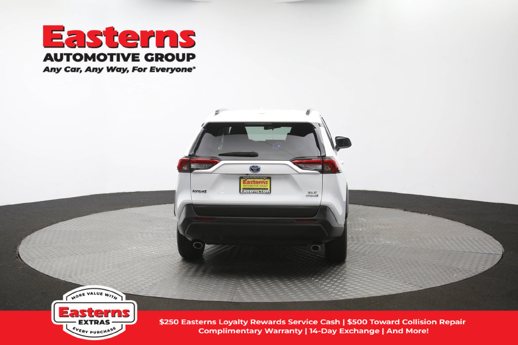Used 2022 Toyota RAV4 XLE AWD/4WD image 37