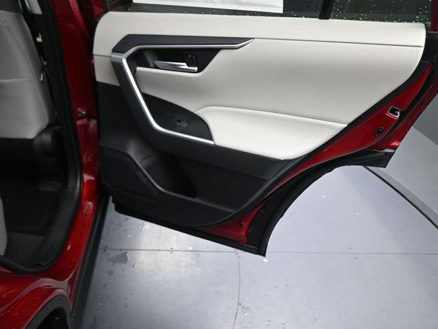 New 2025 Toyota RAV4 XLE w/ Convenience Package AWD/4WD image 13