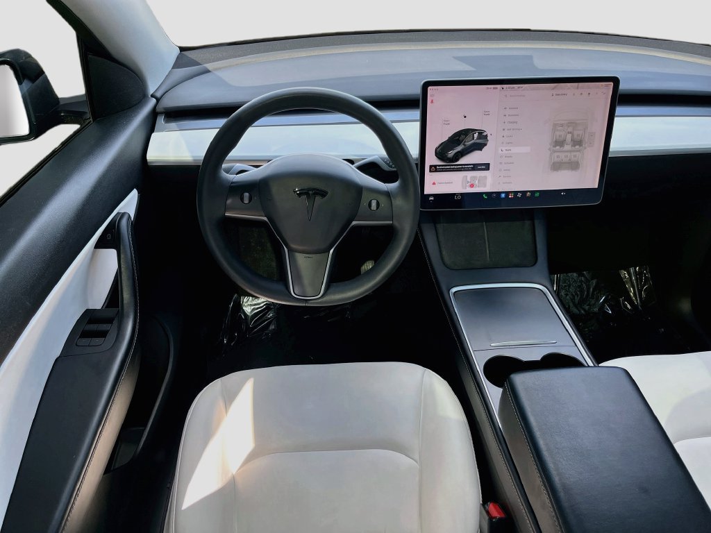 Used 2021 Tesla Model Y Long Range AWD/4WD image 23