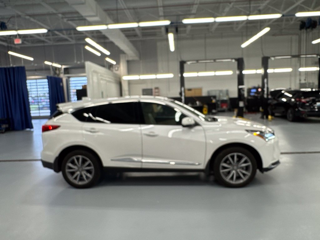 Used 2023 Acura RDX w/ Technology Package AWD/4WD image 2