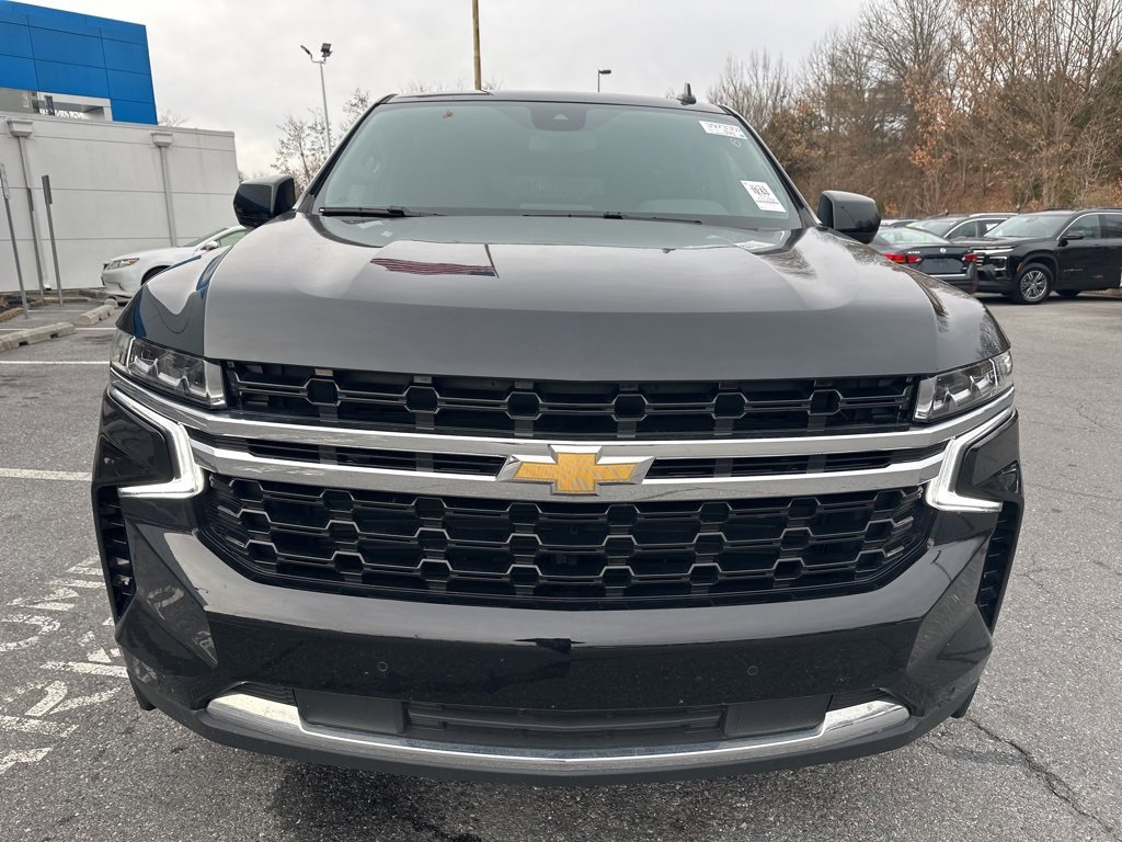Used 2023 Chevrolet Suburban LS image 2
