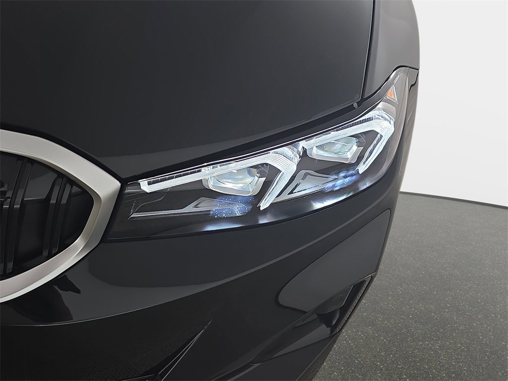 New 2025 BMW 330i xDrive Sedan w/ Premium Package image 32