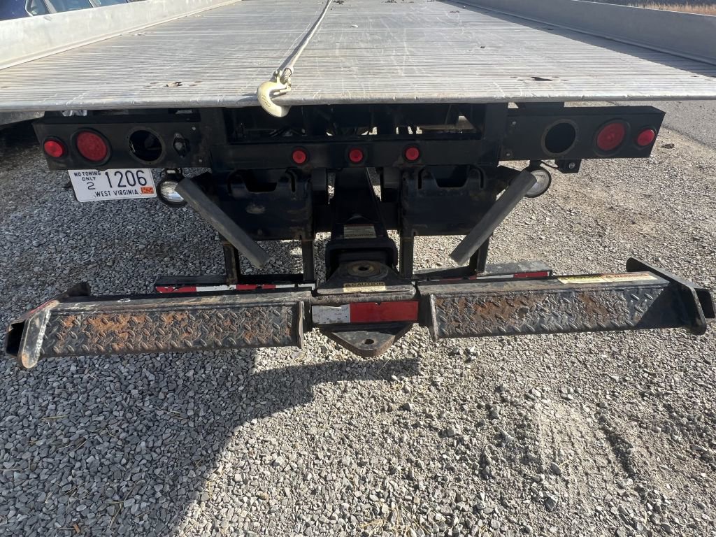 Used 2015 Ford F550 2WD Regular Cab Super Duty image 15