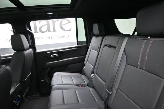 Used 2025 Chevrolet Suburban RST w/ Comfort Package AWD/4WD image 24