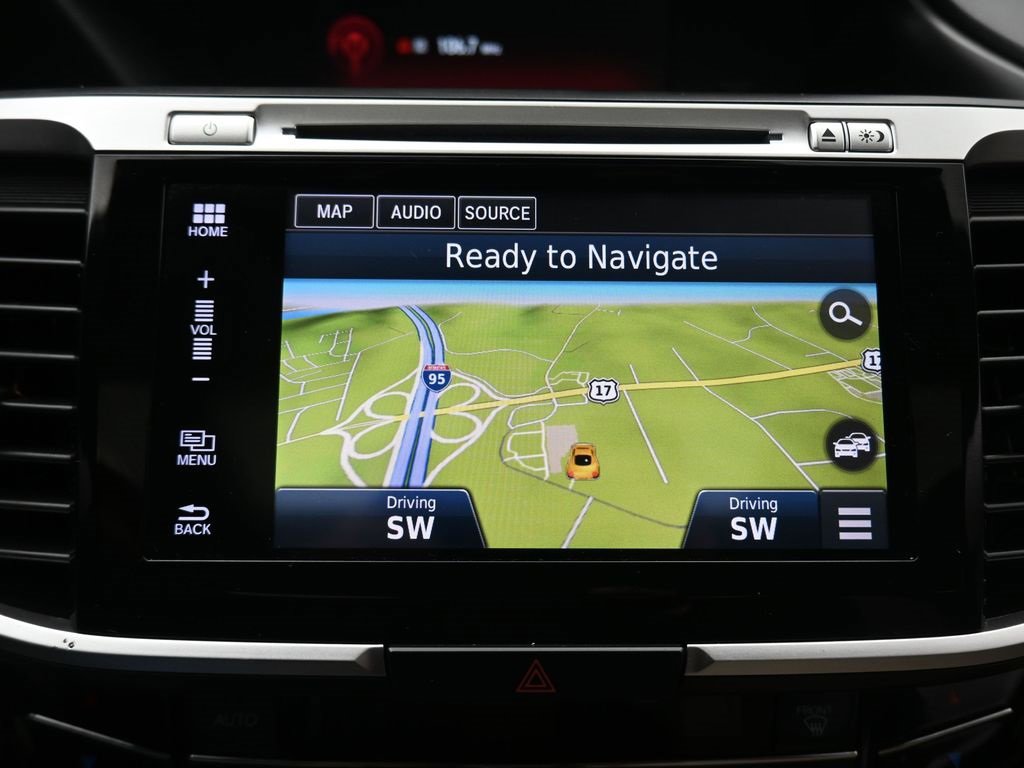 Used 2017 Honda Accord Touring image 18