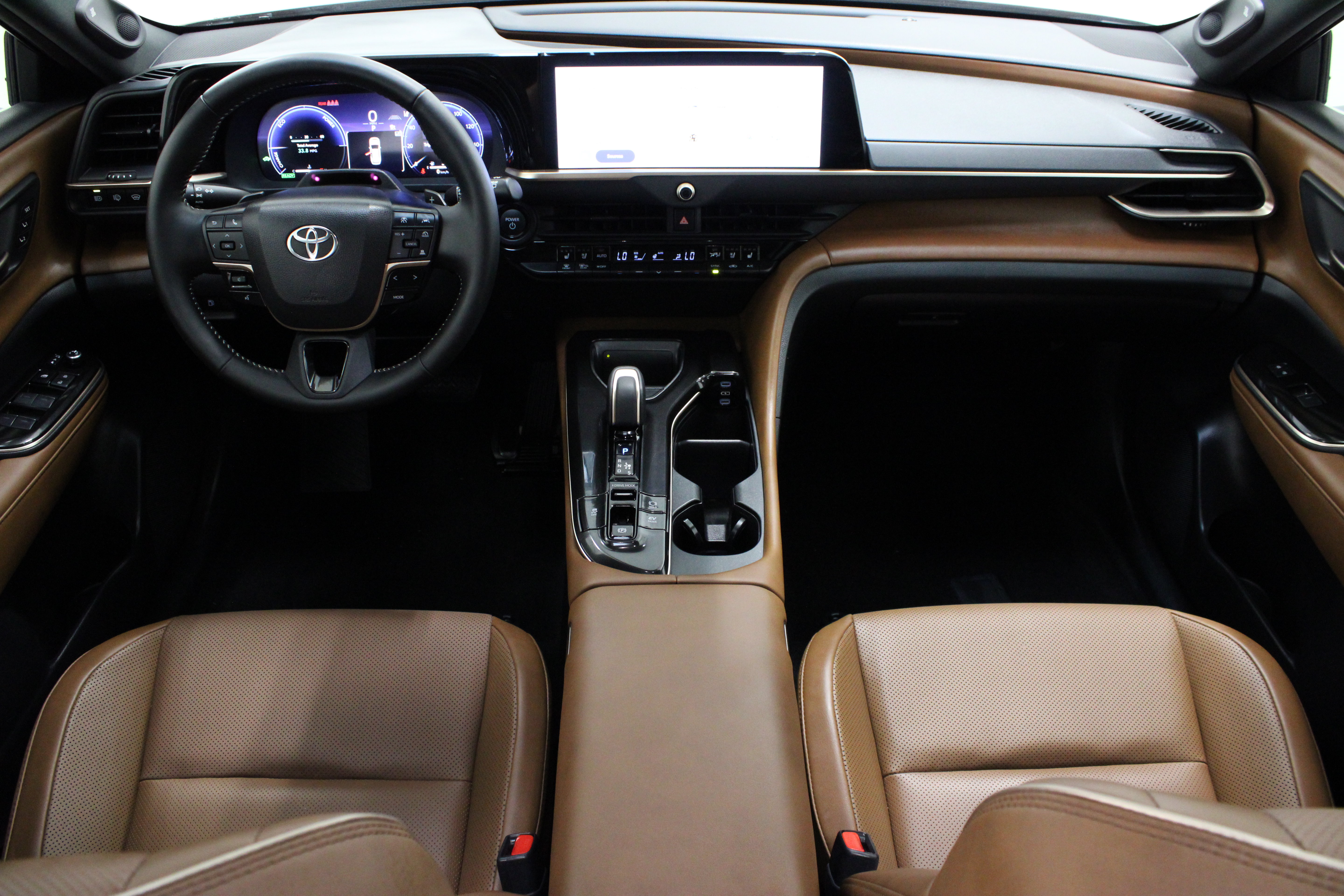Certified 2025 Toyota Crown Signia w/ Advanced Technology Package AWD/4WD image 32