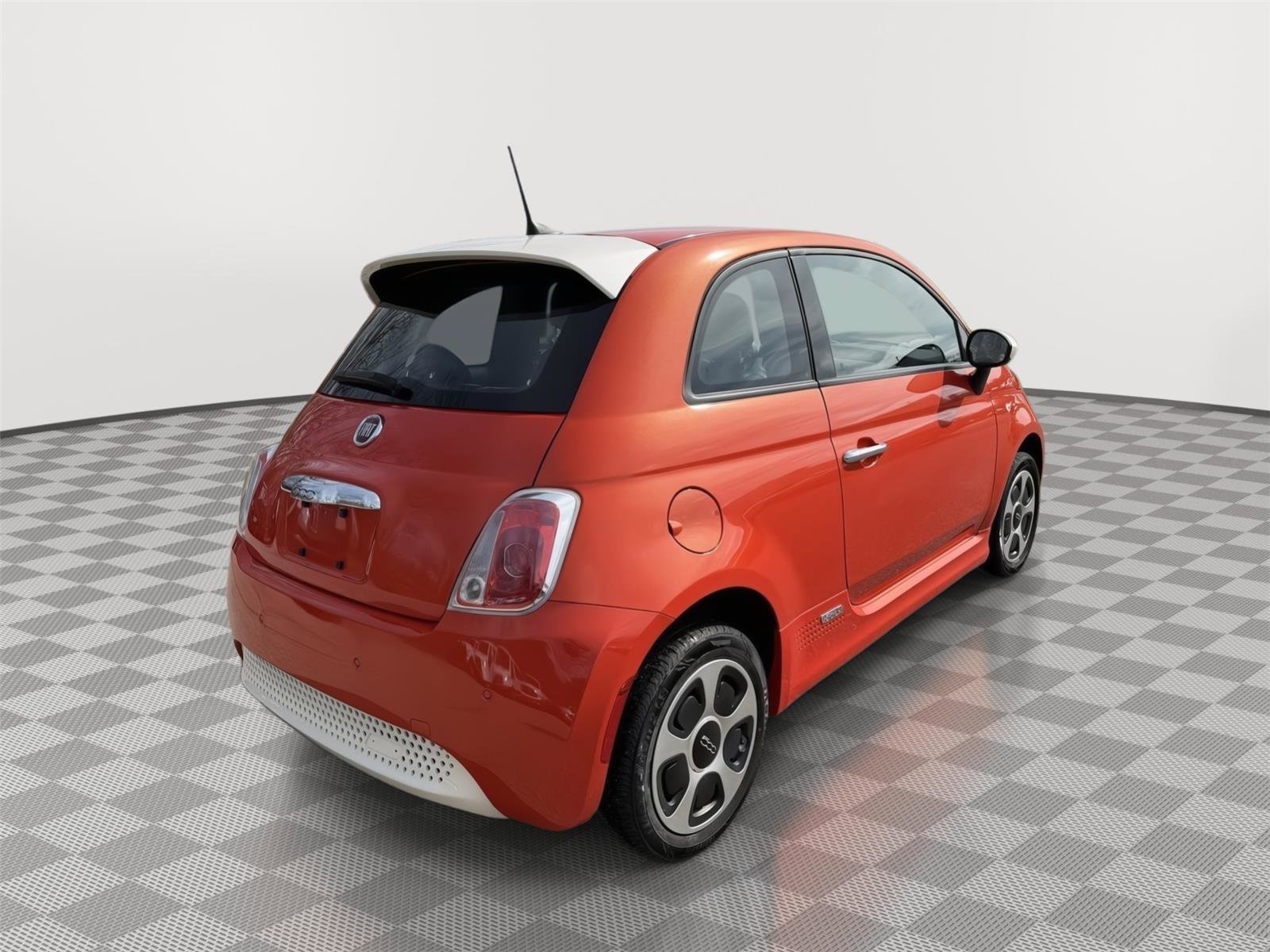 Used 2017 FIAT 500 e image 9