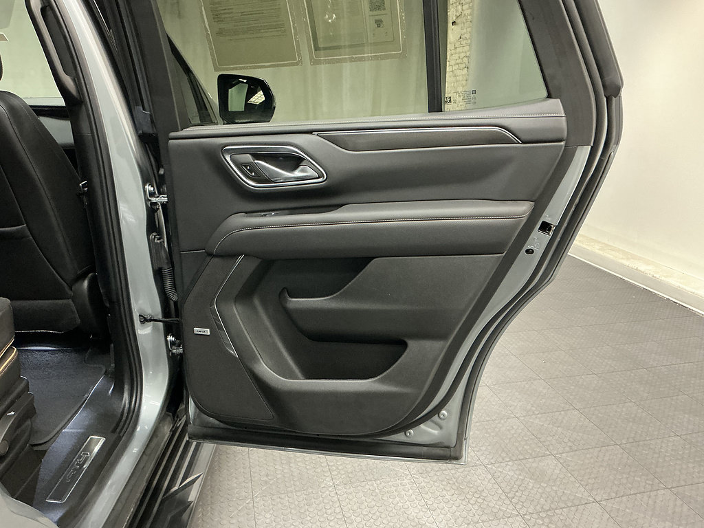 Used 2024 GMC Yukon AT4 AWD/4WD image 31