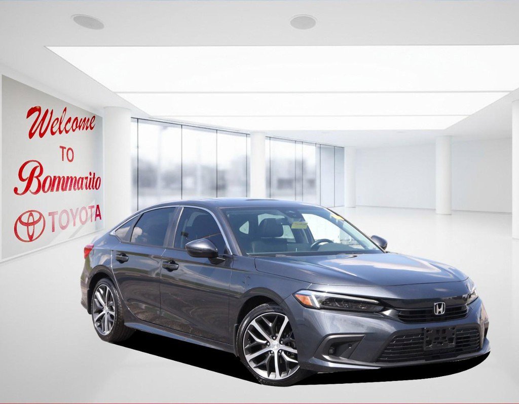 Used 2024 Honda Civic Touring image 2