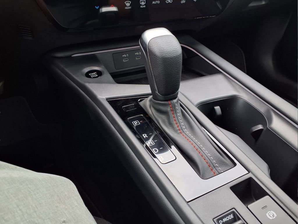 New 2026 Nissan Sentra SV w/ SV Convenience Package FWD image 18