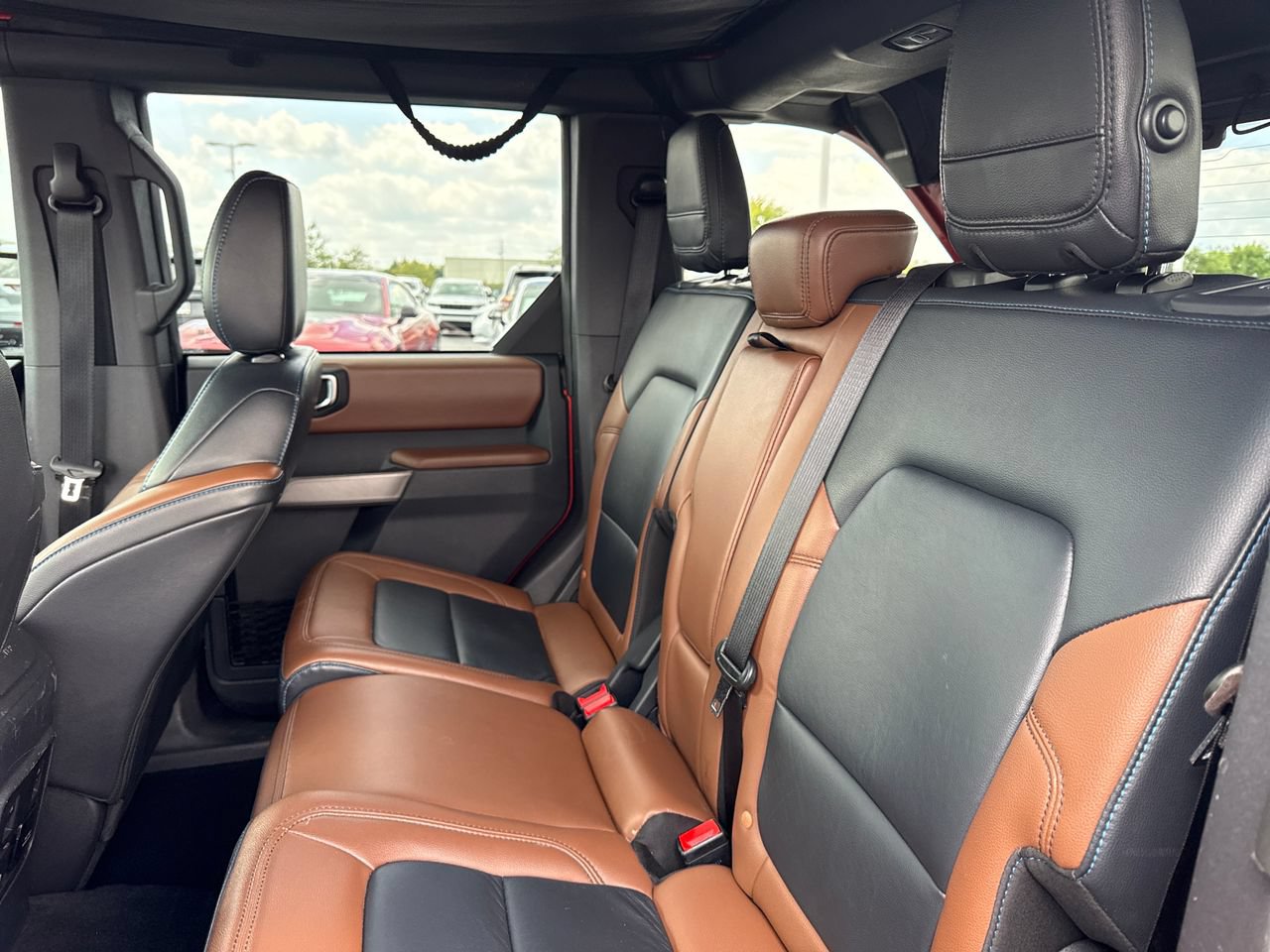 Used 2023 Ford Bronco Outer Banks AWD/4WD image 13