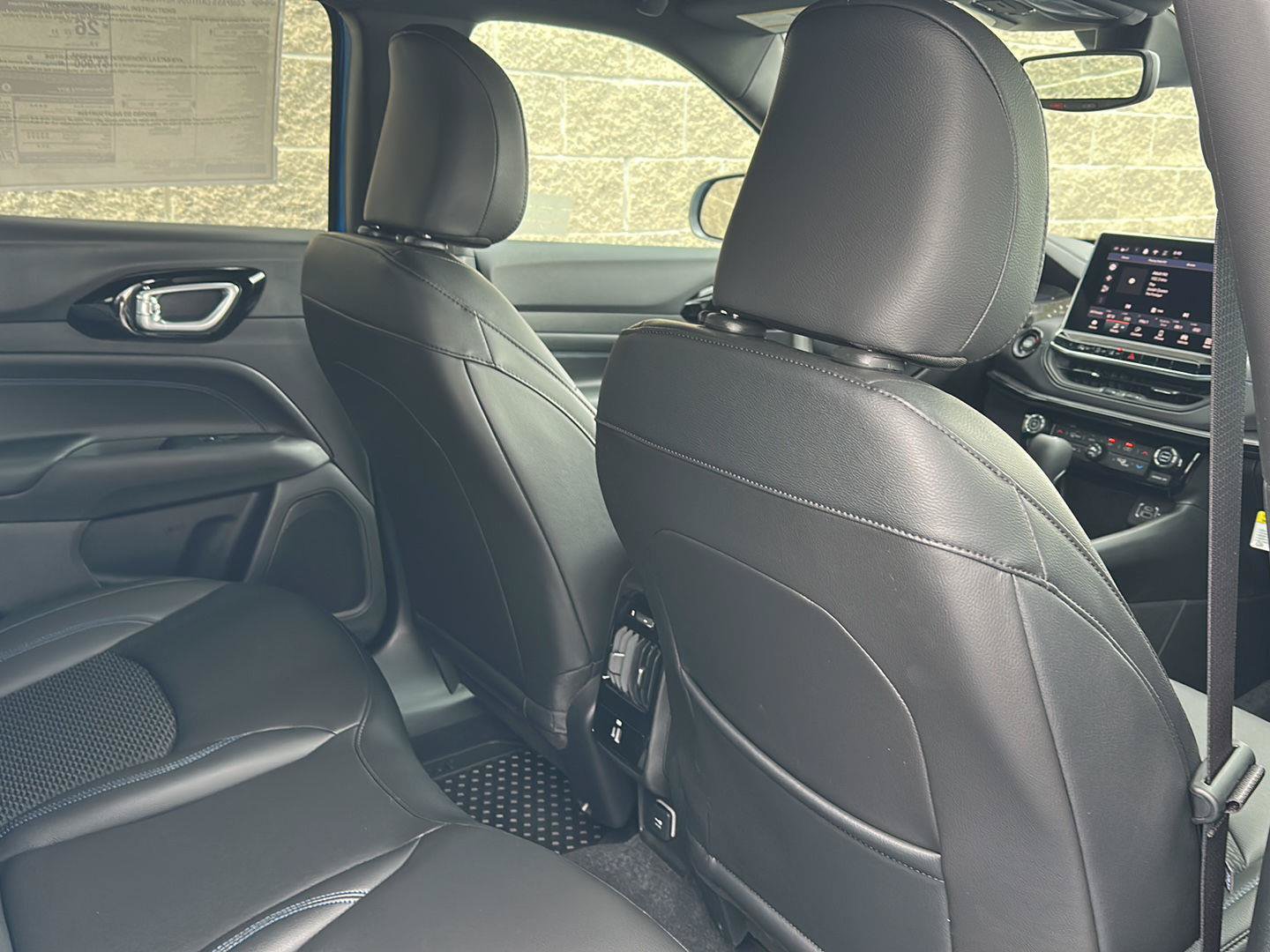 New 2026 Jeep Compass Latitude AWD/4WD image 24