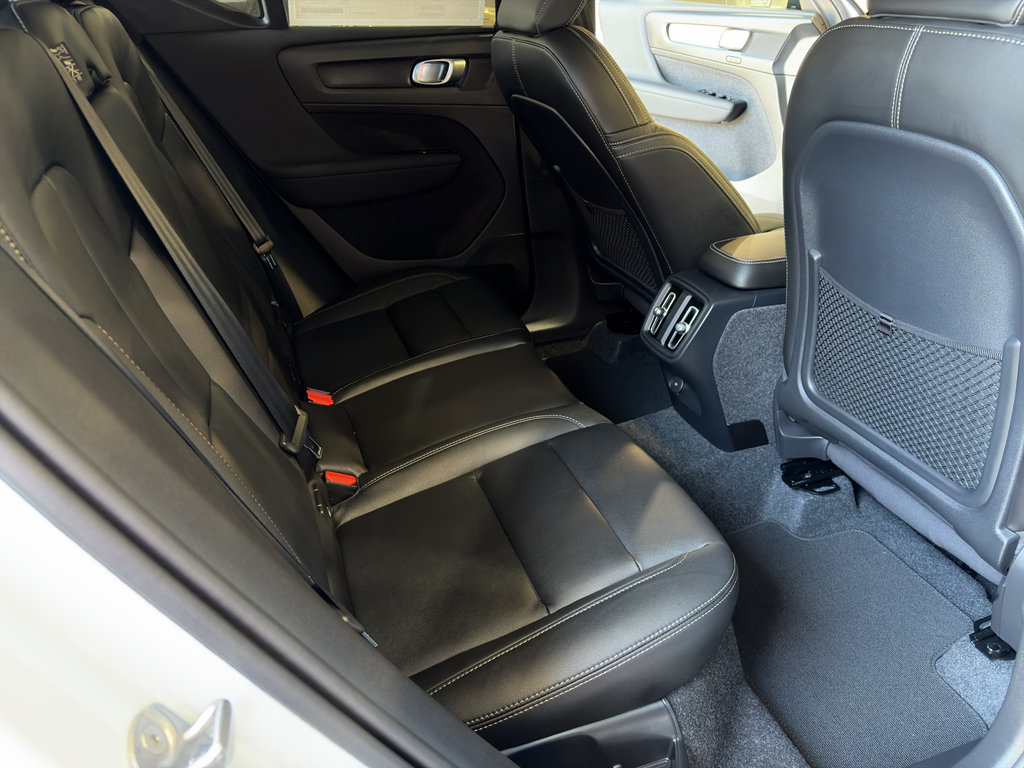 New 2026 Volvo XC40 B5 Core AWD/4WD image 14